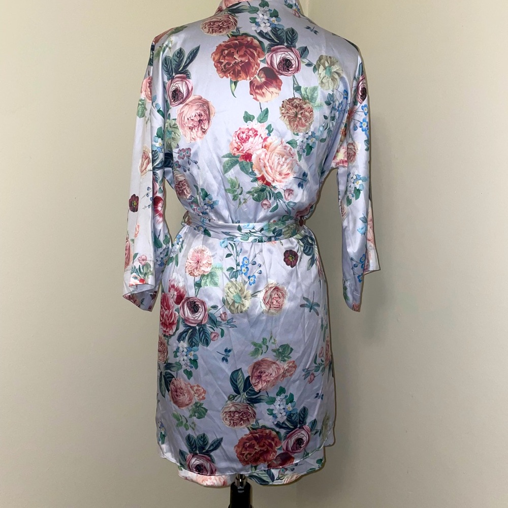 4 piece light blue floral satin set top/shorts/dress/robe - Picture 3 of 9
